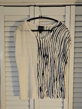 Andrea Jovine Navy & White Striped Split-Design Tee